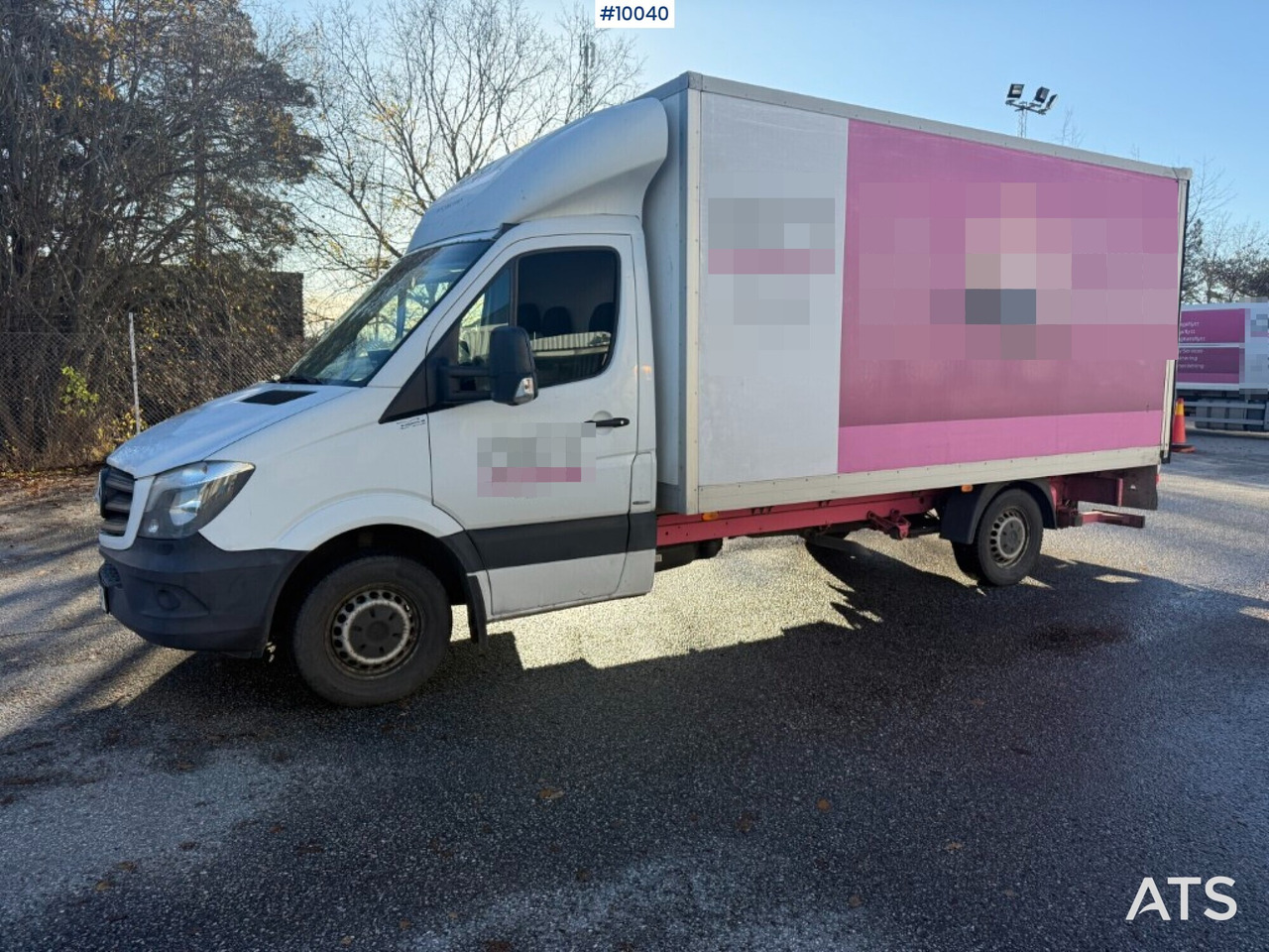 Mercedes Benz Sprinter with tail lift - Tarbesõiduk furgoon: pilt 1 Mercedes Benz Sprinter with tail lift - Tarbesõiduk furgoon: pilt 1