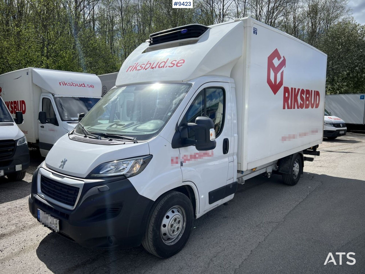 PEUGOT BOXER Box Truck with refrigeration unit and Tail Lift - Kasti veoauto: pilt 1 PEUGOT BOXER Box Truck with refrigeration unit and Tail Lift - Kasti veoauto: pilt 1