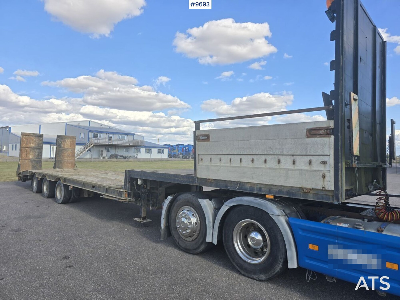 Scania dragbil med maskintrailer liising Scania dragbil med maskintrailer: pilt 9