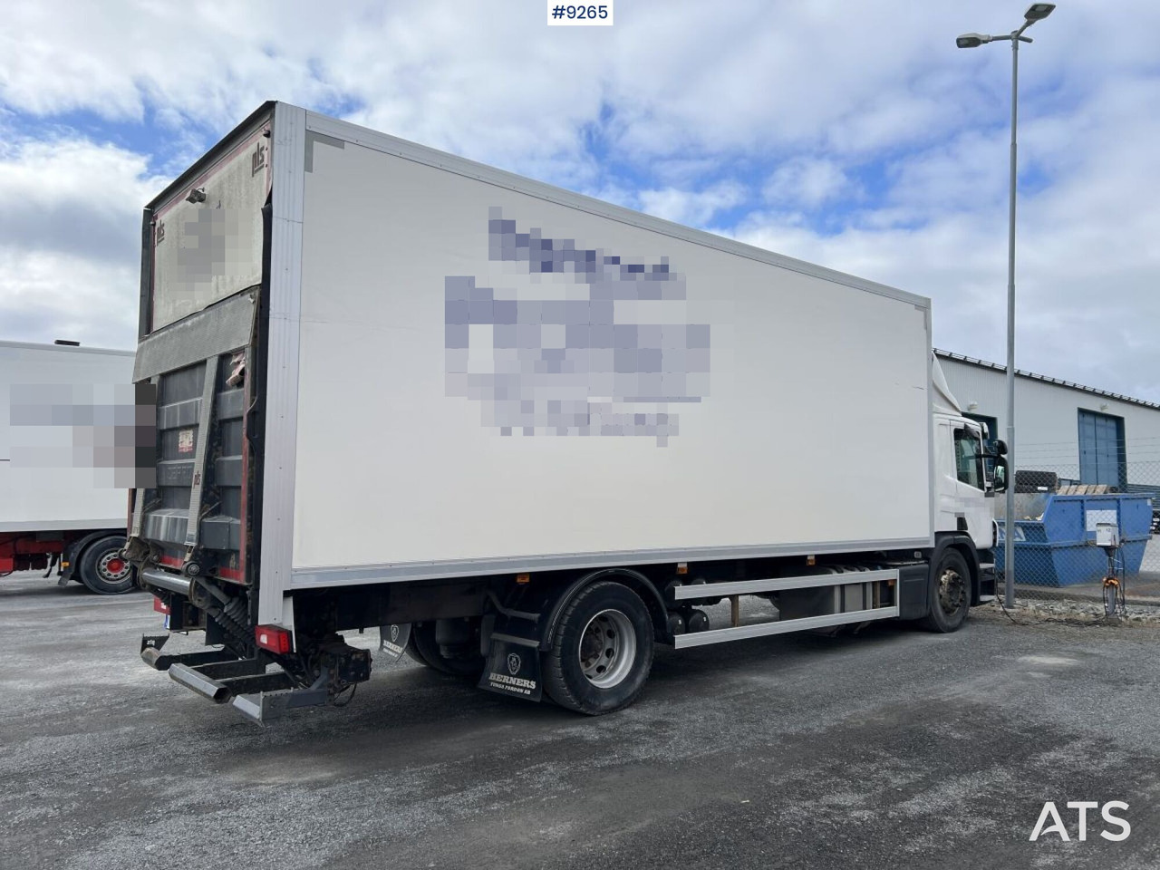 Scania P250 Box truck with tailgate lift - Kasti veoauto: pilt 4 Scania P250 Box truck with tailgate lift - Kasti veoauto: pilt 4