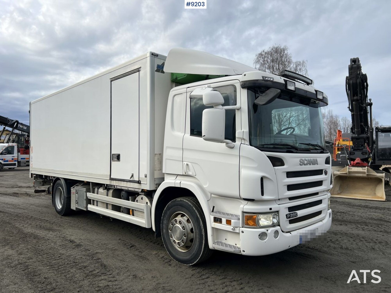 Scania P280 Box Truck with tailgate lift (VIDEO) - Kasti veoauto: pilt 2 Scania P280 Box Truck with tailgate lift (VIDEO) - Kasti veoauto: pilt 2