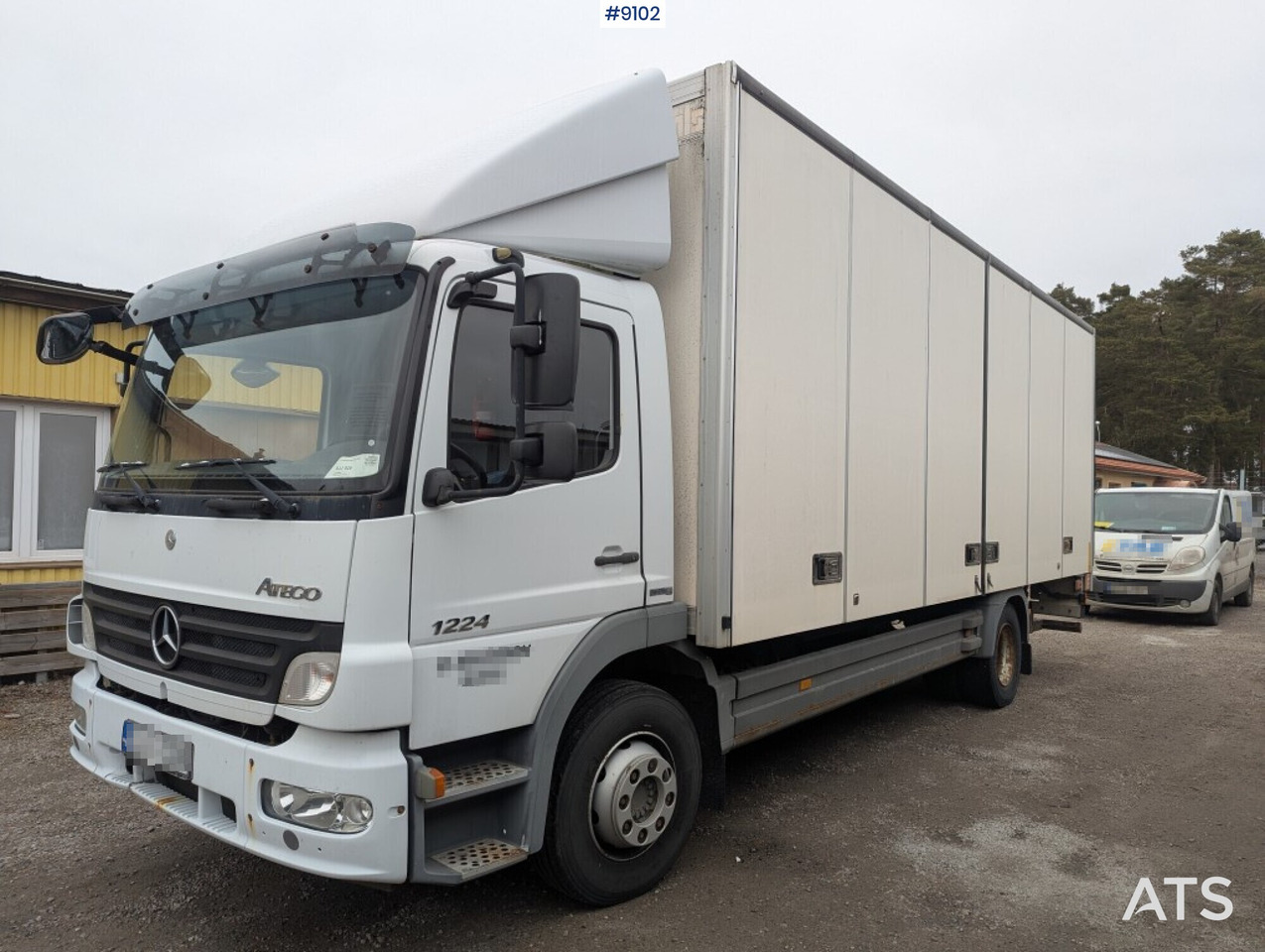 Skåpbil distribution Mercedes Benz 1224 L 4X2 - Kasti veoauto: pilt 1 Skåpbil distribution Mercedes Benz 1224 L 4X2 - Kasti veoauto: pilt 1