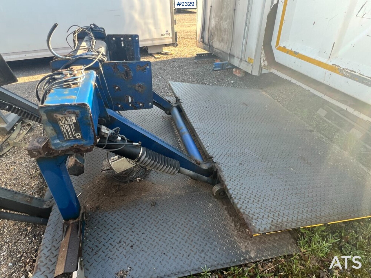 Tail lift - Zepro- ZHD2000-175MA - Sabatõstuk: pilt 3 Tail lift - Zepro- ZHD2000-175MA - Sabatõstuk: pilt 3