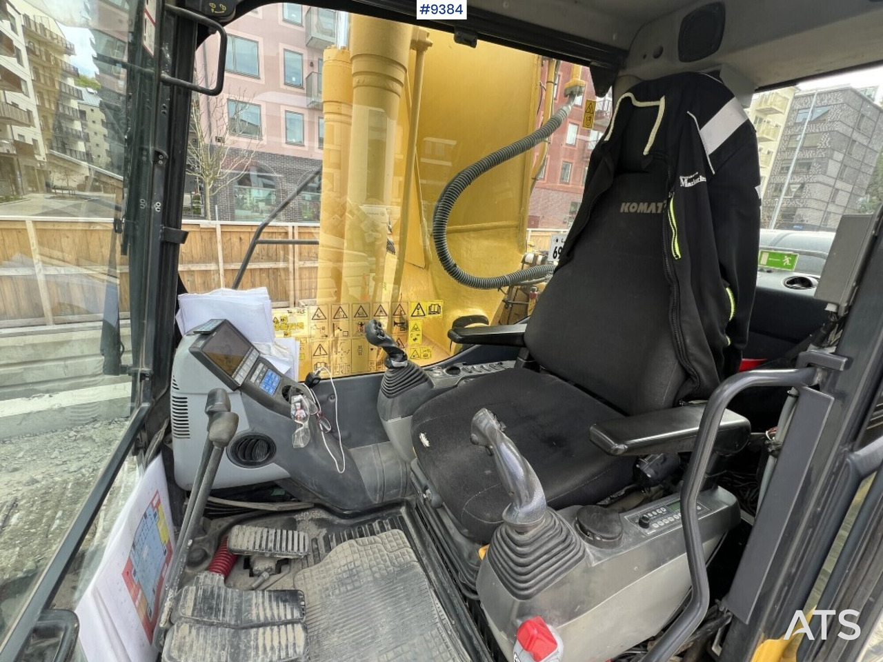 Tracked excavator Komatsu PC210LC (VIDEO) - Lintekskavaator: pilt 5 Tracked excavator Komatsu PC210LC (VIDEO) - Lintekskavaator: pilt 5