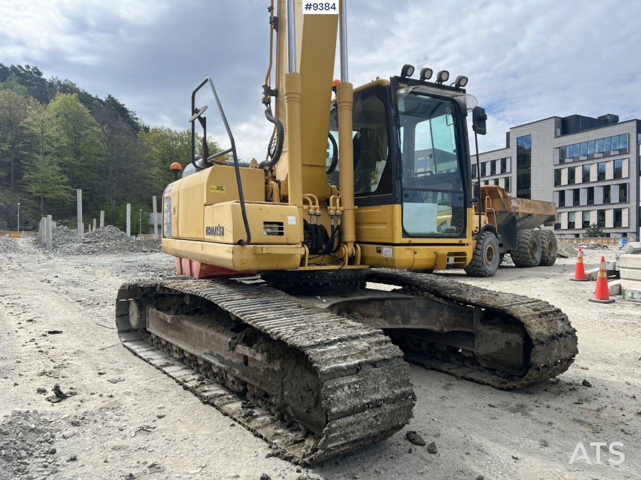 Tracked excavator Komatsu PC210LC (VIDEO) - Lintekskavaator: pilt 2 Tracked excavator Komatsu PC210LC (VIDEO) - Lintekskavaator: pilt 2