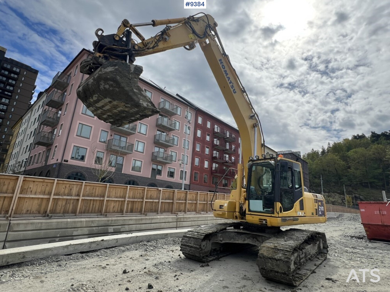 Tracked excavator Komatsu PC210LC (VIDEO) - Lintekskavaator: pilt 1 Tracked excavator Komatsu PC210LC (VIDEO) - Lintekskavaator: pilt 1