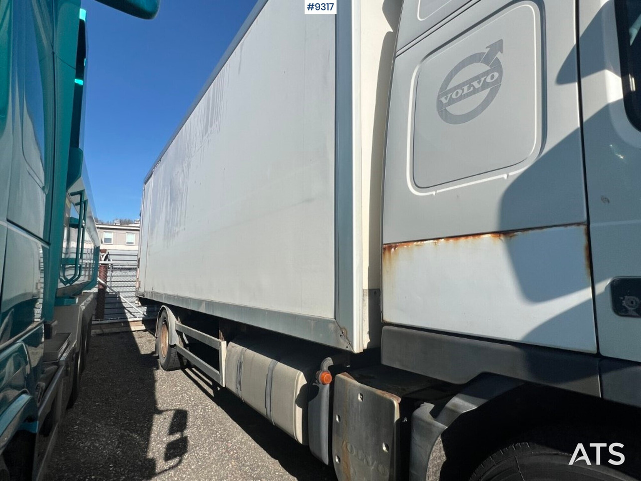 VOLVO FM-340 4X2 Box Truck - Kasti veoauto: pilt 4 VOLVO FM-340 4X2 Box Truck - Kasti veoauto: pilt 4