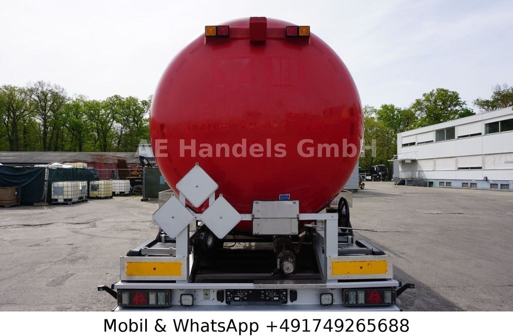 Feldbinder TSA 32.3 Aluminium Bitumen*ADR/32.000Ltr./3-Axle - Tsistern poolhaagis: pilt 4 Feldbinder TSA 32.3 Aluminium Bitumen*ADR/32.000Ltr./3-Axle - Tsistern poolhaagis: pilt 4