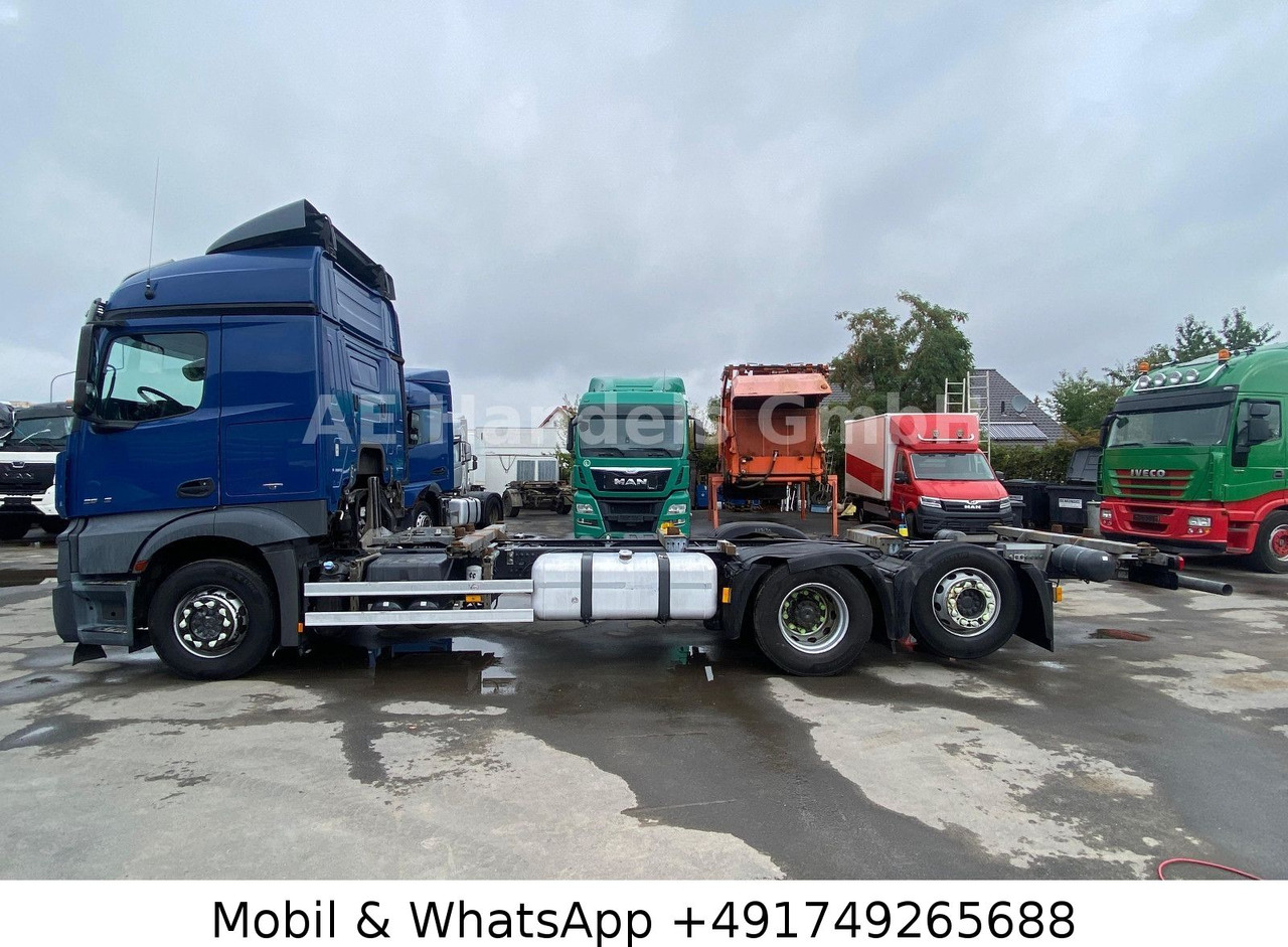 Mercedes-Benz Benz Actros IV 2542 L LL 6x2 *Retarder/Lift/LDW - Konteinerveduk/ Tõstukiga veoauto: pilt 4 Mercedes-Benz Benz Actros IV 2542 L LL 6x2 *Retarder/Lift/LDW - Konteinerveduk/ Tõstukiga veoauto: pilt 4