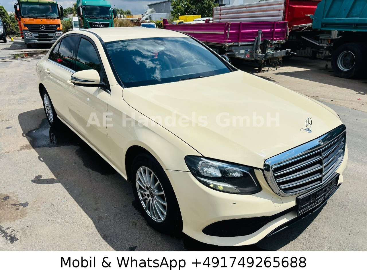 Mercedes-Benz E 220 d *Leder / Sitzheizung / Tempomat - Sedaan: pilt 1 Mercedes-Benz E 220 d *Leder / Sitzheizung / Tempomat - Sedaan: pilt 1