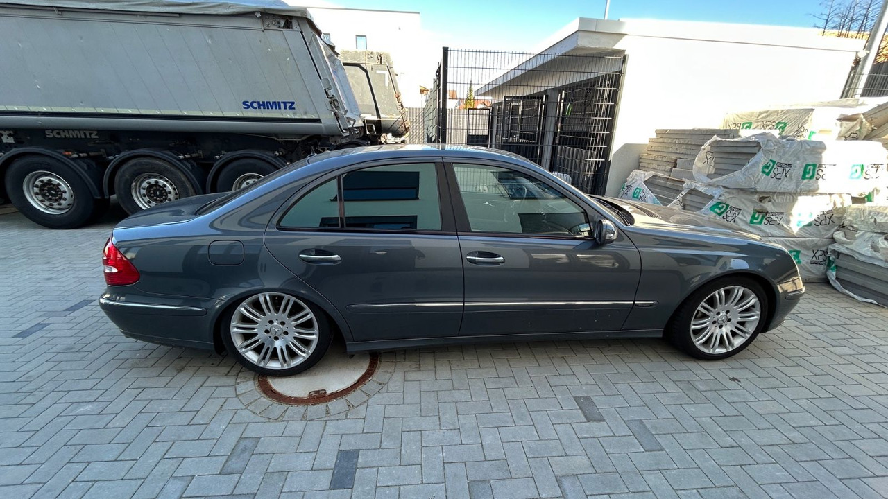 Mercedes-Benz E 350 ELEGANCE *Sport/Harman/Desingo/Massage/PDC - Sedaan: pilt 2 Mercedes-Benz E 350 ELEGANCE *Sport/Harman/Desingo/Massage/PDC - Sedaan: pilt 2