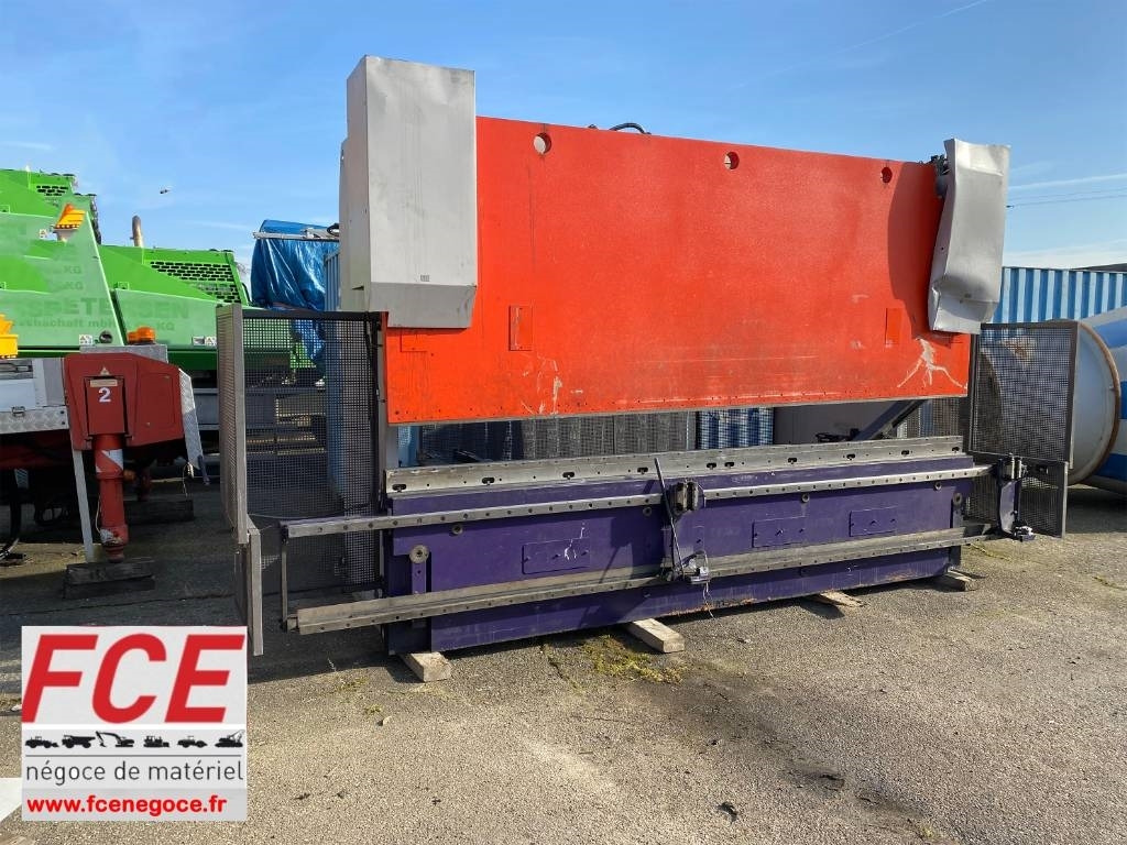 BEYELER Presse/Plieuse PR6 2000KNx4100MM endommagé - Metallitöötlusmasin: pilt 1 BEYELER Presse/Plieuse PR6 2000KNx4100MM endommagé - Metallitöötlusmasin: pilt 1