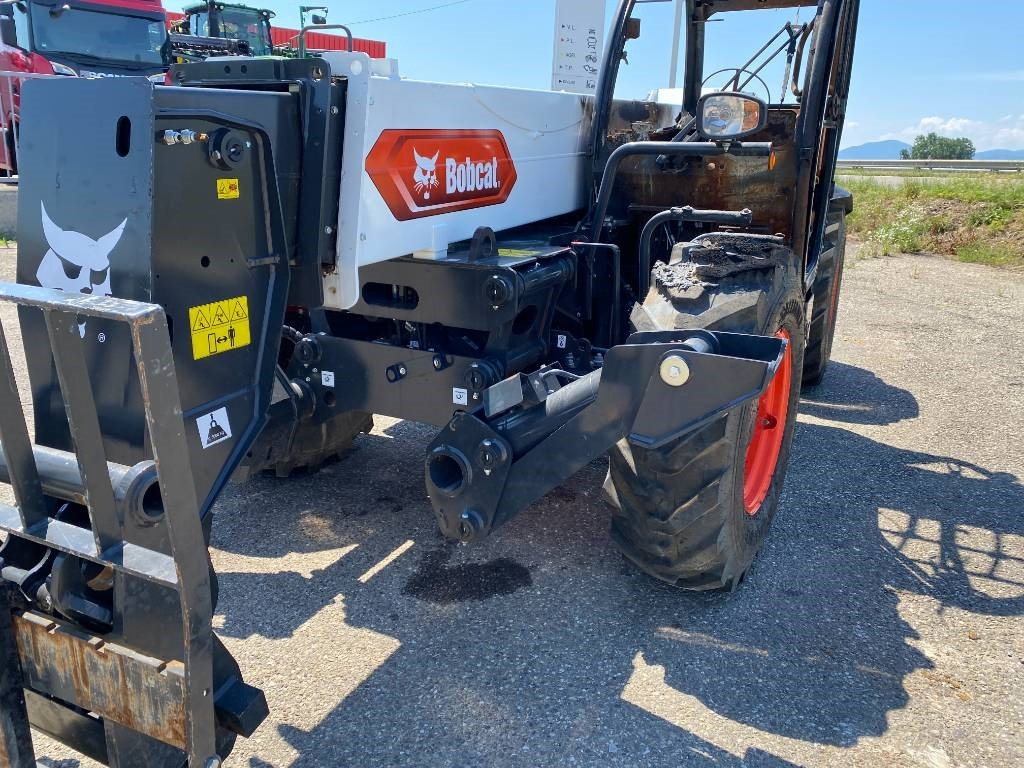 Teleskooplaadur Bobcat T41.140SLPRB 1er Main Origine Française endommagé: pilt 16
