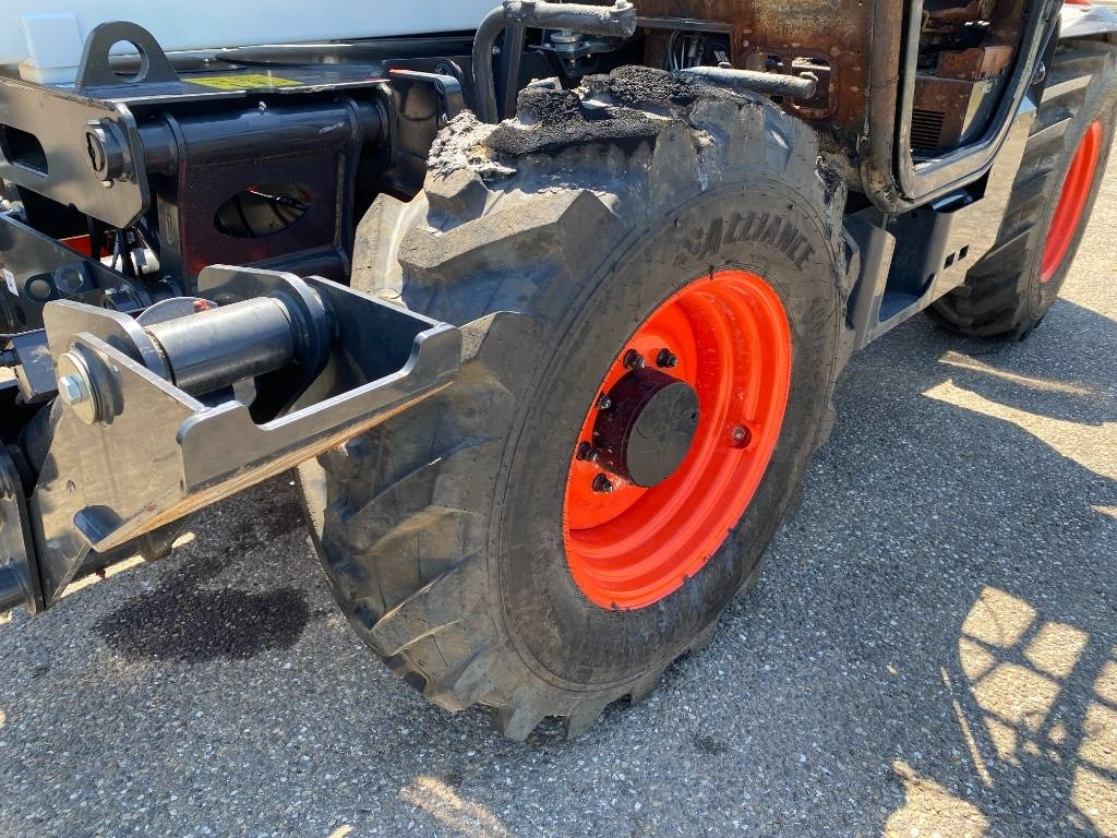 Teleskooplaadur Bobcat T41.140SLPRB 1er Main Origine Française endommagé: pilt 18