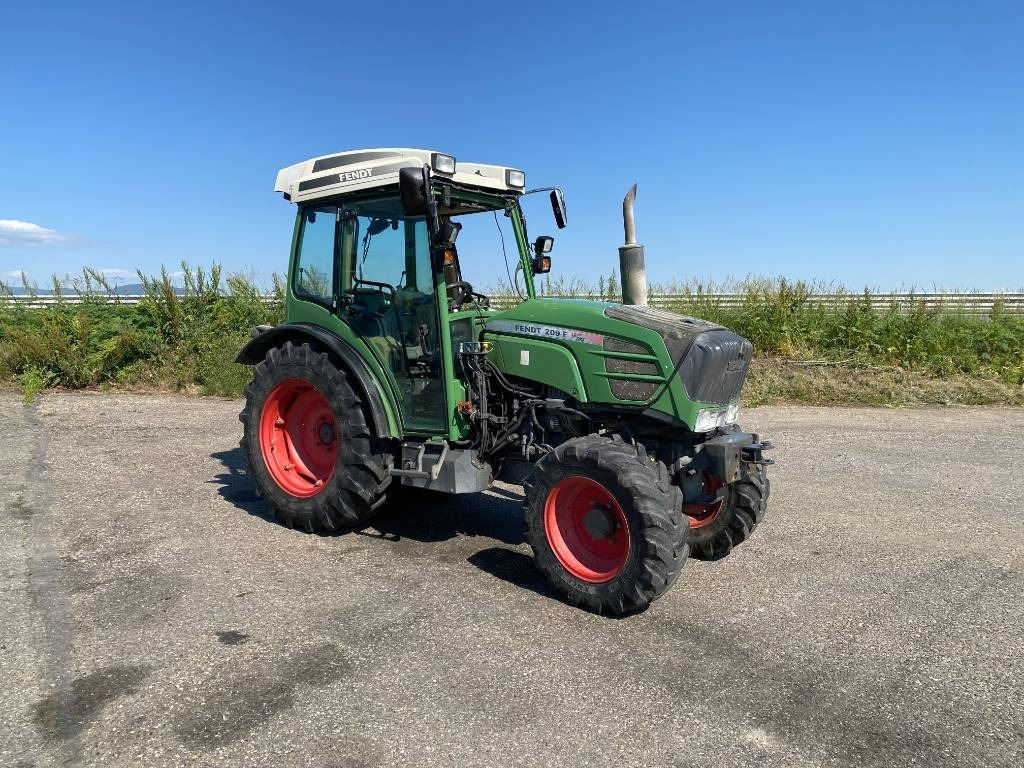 Fendt 209F Vario TMS 1er Main endommagé - Traktor: pilt 3 Fendt 209F Vario TMS 1er Main endommagé - Traktor: pilt 3