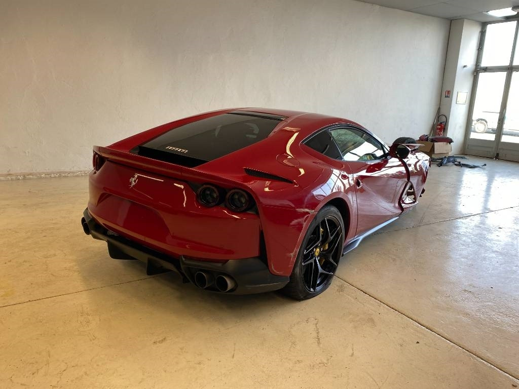 Ferrari 812 SUPERFAST / ROSSO 70ANNI endommagé - Auto: pilt 5 Ferrari 812 SUPERFAST / ROSSO 70ANNI endommagé - Auto: pilt 5