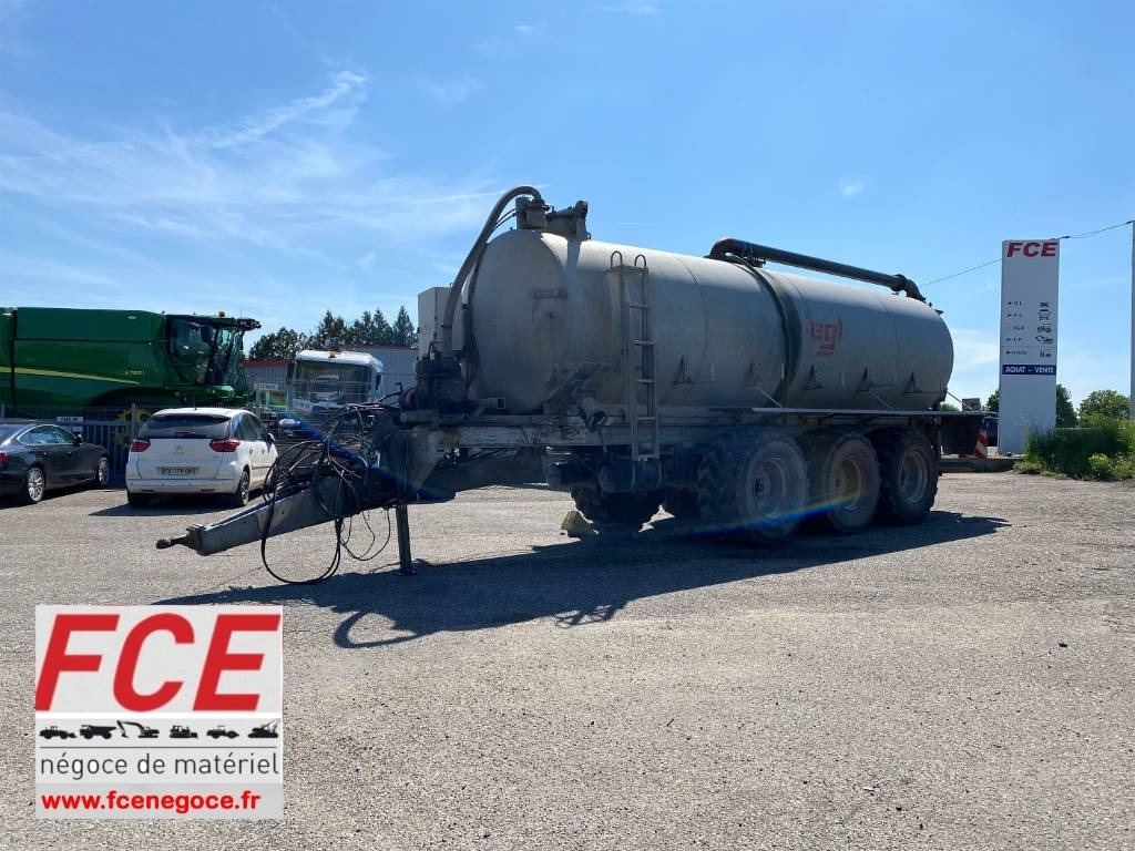 Fliegl WFG10100/Châssis Porteur-Citerne 24000Litres - Lägapütt: pilt 1 Fliegl WFG10100/Châssis Porteur-Citerne 24000Litres - Lägapütt: pilt 1