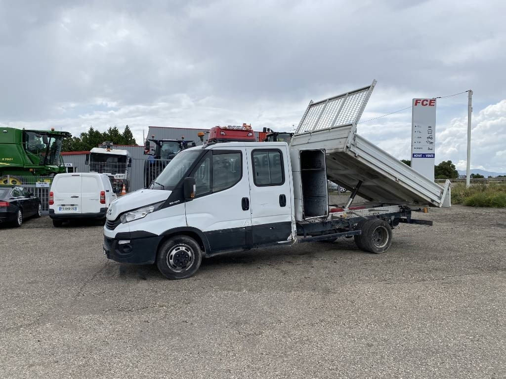 Iveco DAILY 35-140 C14 2.3D/140 / JPM VULCAIN endommagé - Tarbesõiduk kallur, Meeskonnaauto: pilt 2 Iveco DAILY 35-140 C14 2.3D/140 / JPM VULCAIN endommagé - Tarbesõiduk kallur, Meeskonnaauto: pilt 2