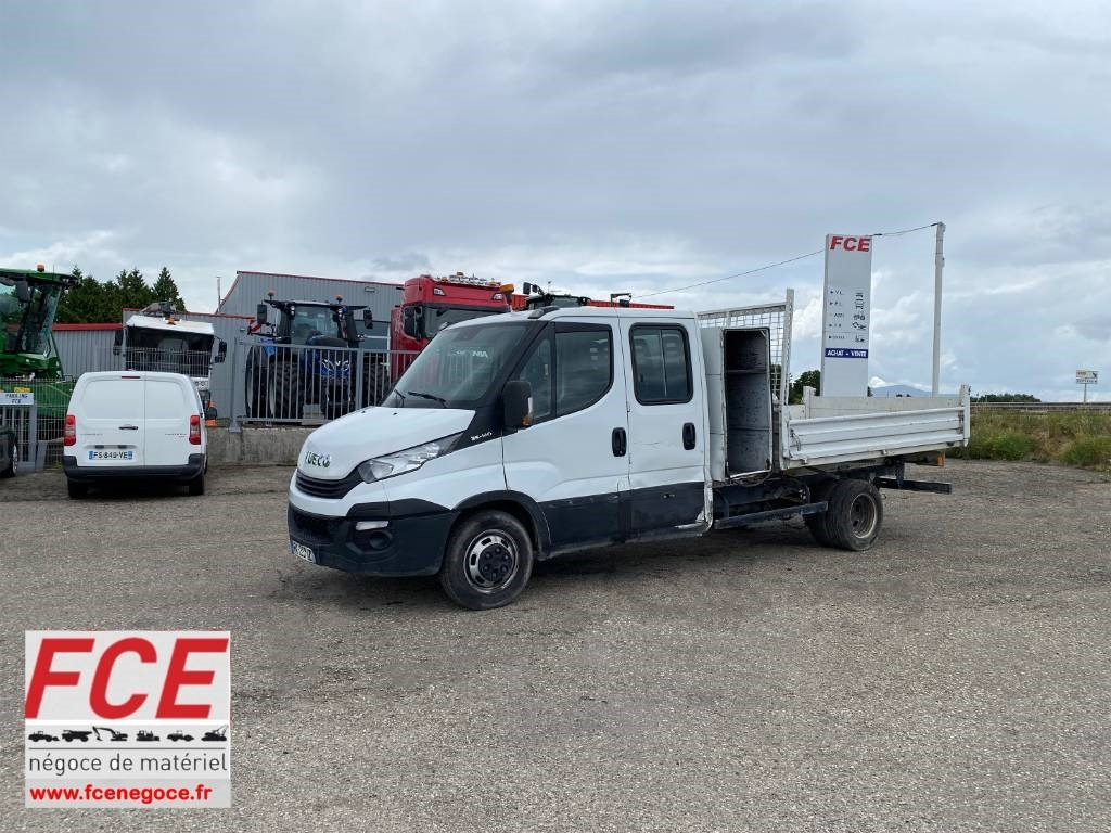 Iveco DAILY 35-140 C14 2.3D/140 / JPM VULCAIN endommagé - Tarbesõiduk kallur, Meeskonnaauto: pilt 1 Iveco DAILY 35-140 C14 2.3D/140 / JPM VULCAIN endommagé - Tarbesõiduk kallur, Meeskonnaauto: pilt 1