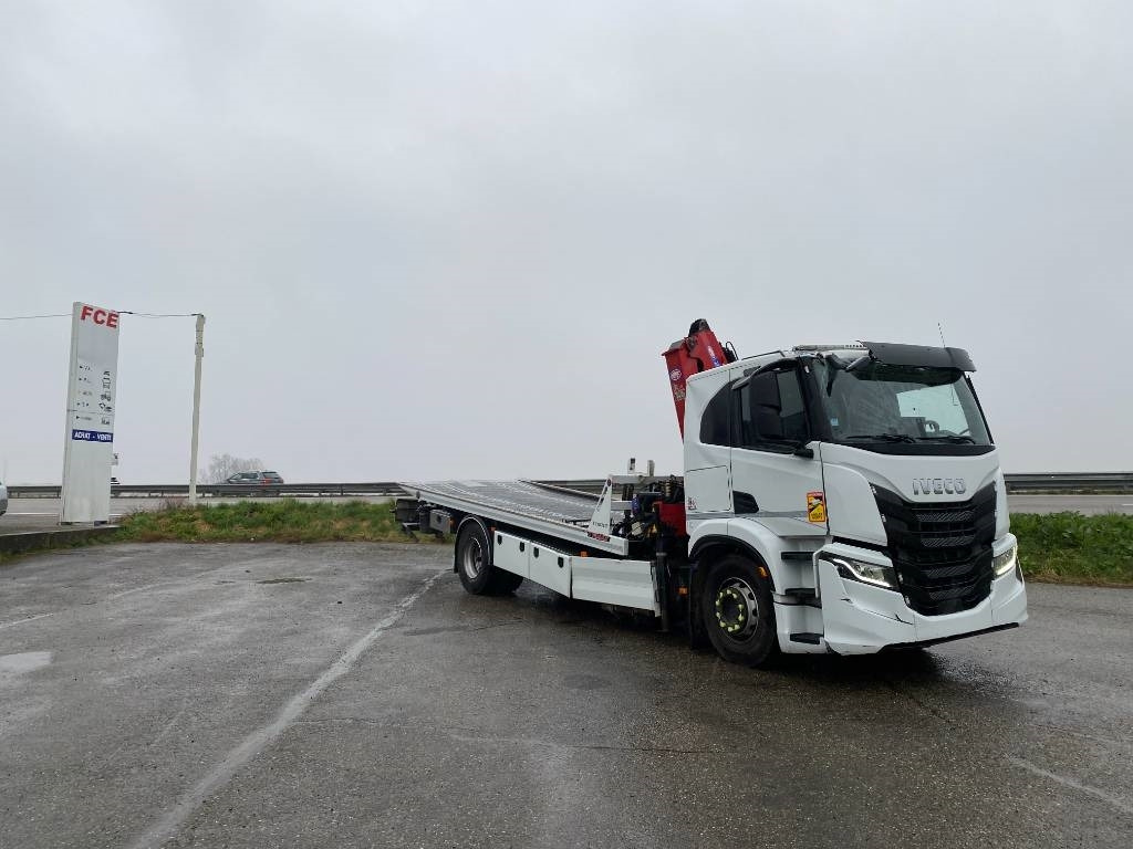 Iveco S WAY480 /FIAULT PF60 +GRUE HMF endommagée - Puksiirauto: pilt 4 Iveco S WAY480 /FIAULT PF60 +GRUE HMF endommagée - Puksiirauto: pilt 4