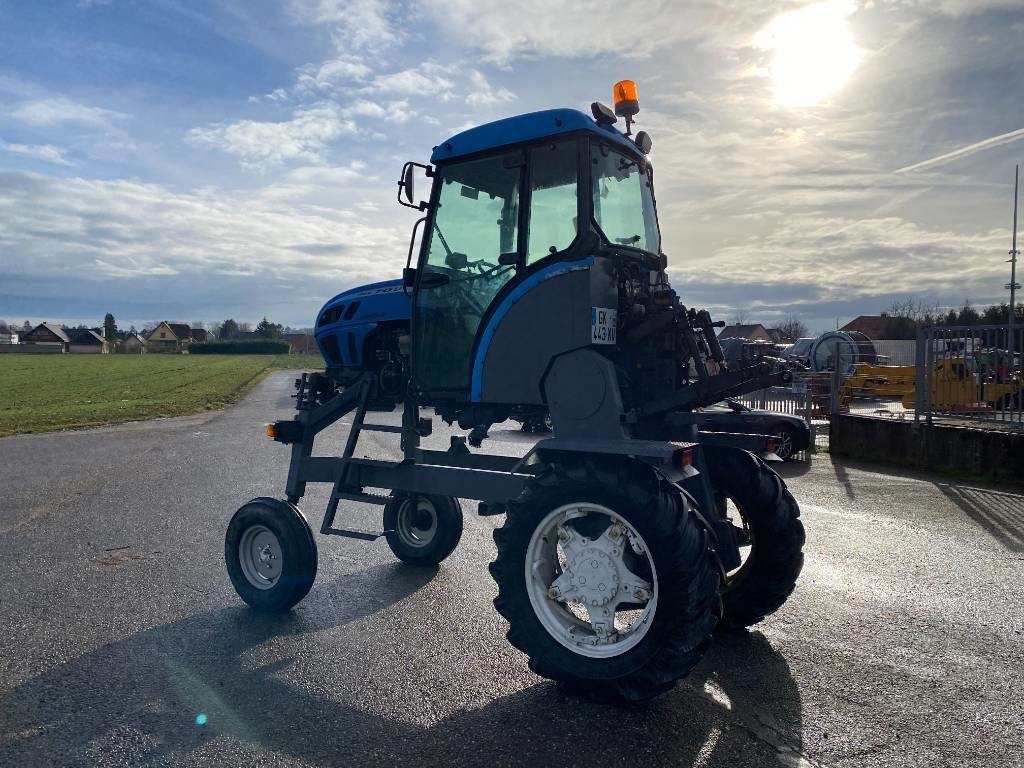 Traktor Landini REX R70V Enjambeur a Grand dégagement endommagé: pilt 6