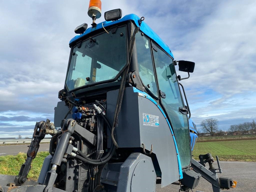 Traktor Landini REX R70V Enjambeur a Grand dégagement endommagé: pilt 43