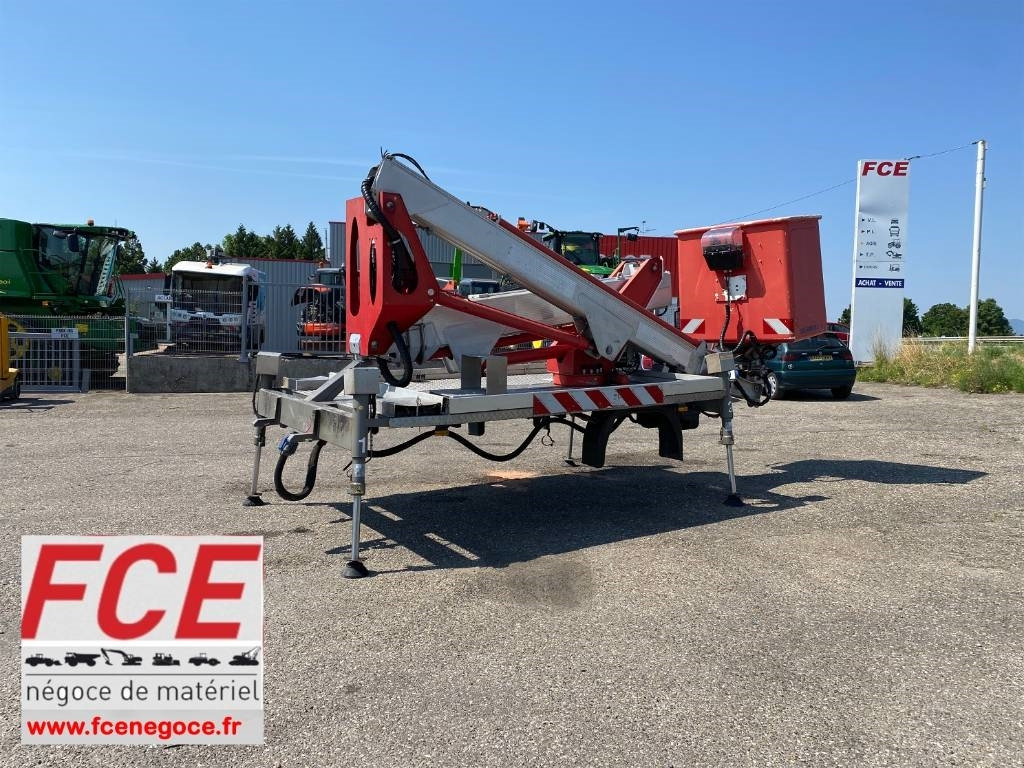Multitel Nacelle Multitel MX 200 A réviser - Veoautolt tõusev platvorm: pilt 1 Multitel Nacelle Multitel MX 200 A réviser - Veoautolt tõusev platvorm: pilt 1