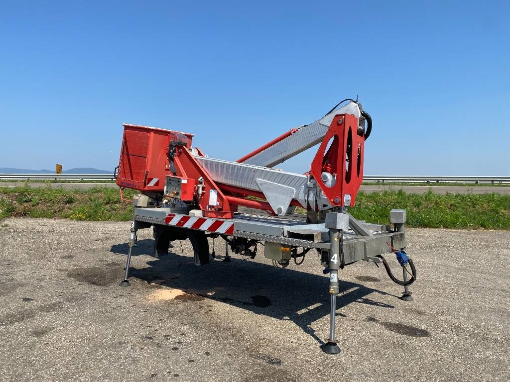 Multitel Nacelle Multitel MX 200 A réviser - Veoautolt tõusev platvorm: pilt 3 Multitel Nacelle Multitel MX 200 A réviser - Veoautolt tõusev platvorm: pilt 3
