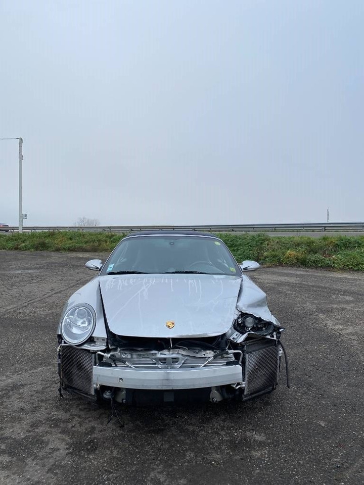 Porsche 911/997 Carrera 4 / 3.6i Cabriolet endommagée - Auto: pilt 3 Porsche 911/997 Carrera 4 / 3.6i Cabriolet endommagée - Auto: pilt 3