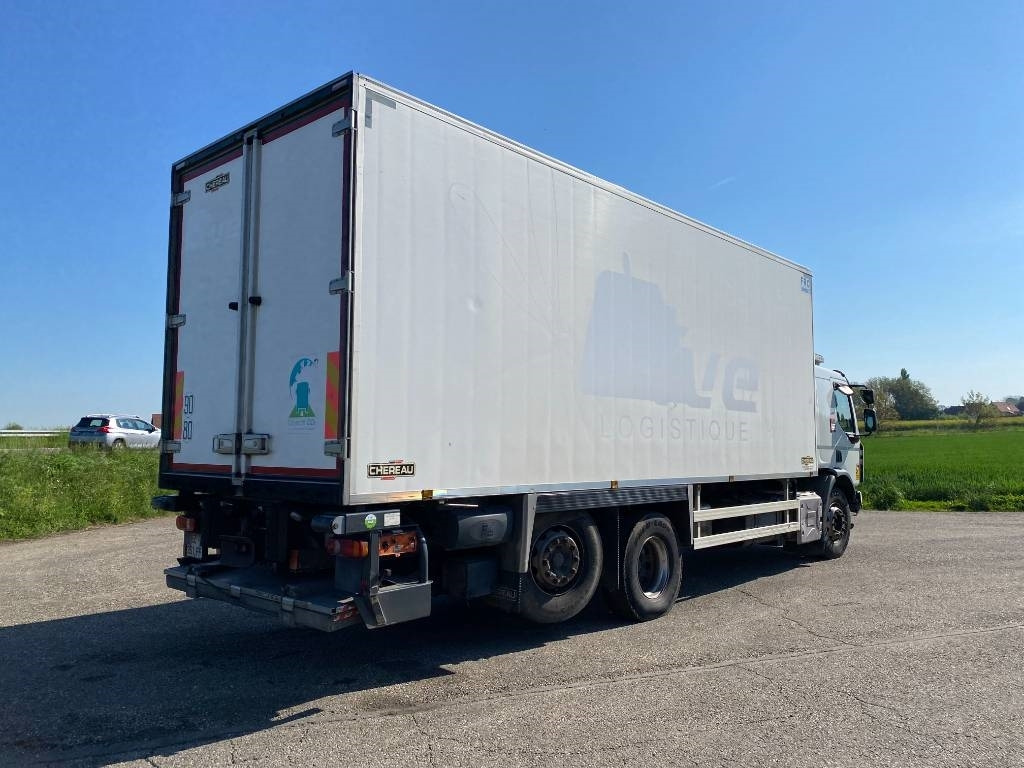 Renault D-430 WIDE CHEREAU INOGAM/LEVIAND 120 endommagé - Külmutiga veoauto: pilt 4 Renault D-430 WIDE CHEREAU INOGAM/LEVIAND 120 endommagé - Külmutiga veoauto: pilt 4
