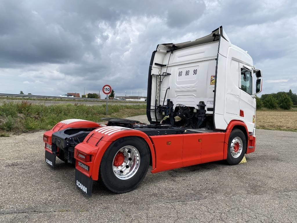 Scania R 460 A4x2NA / RETARDER endommagé - Sadulveok: pilt 4 Scania R 460 A4x2NA / RETARDER endommagé - Sadulveok: pilt 4