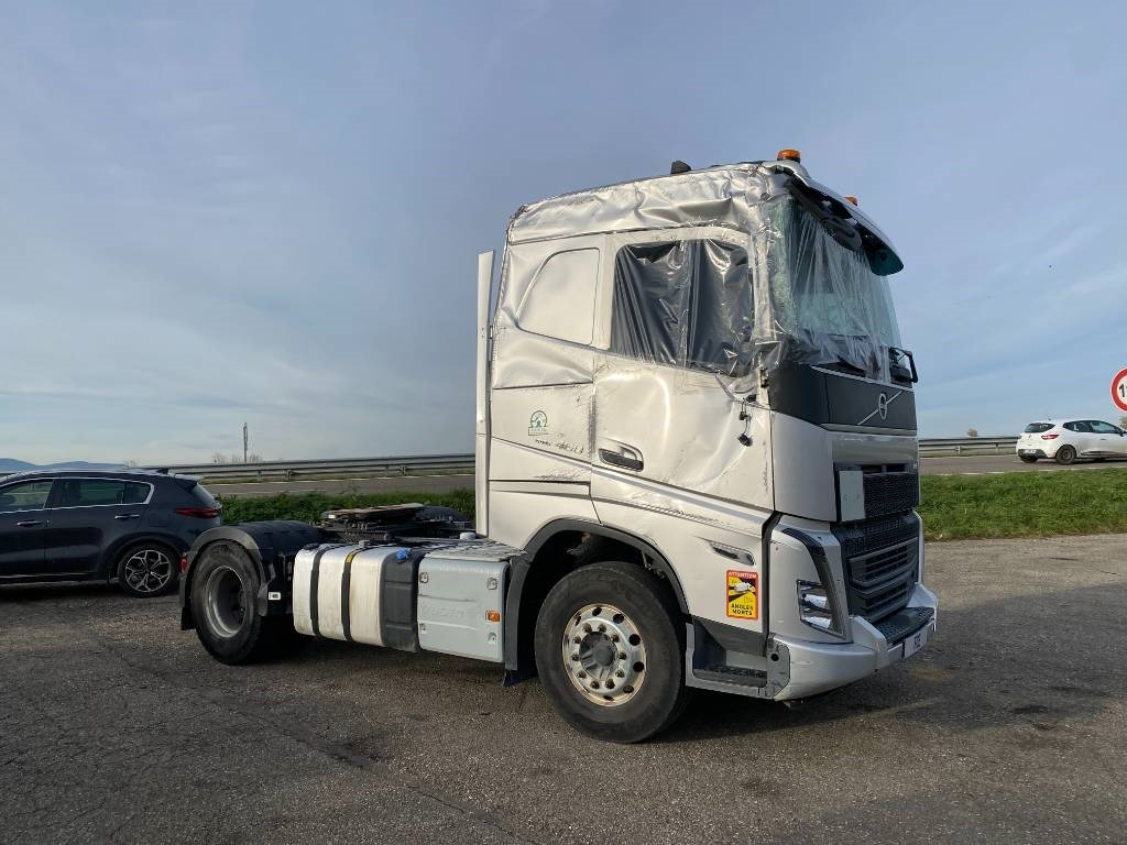 Volvo FH 460 / I-Save 1er Main endommagé - Sadulveok: pilt 3 Volvo FH 460 / I-Save 1er Main endommagé - Sadulveok: pilt 3