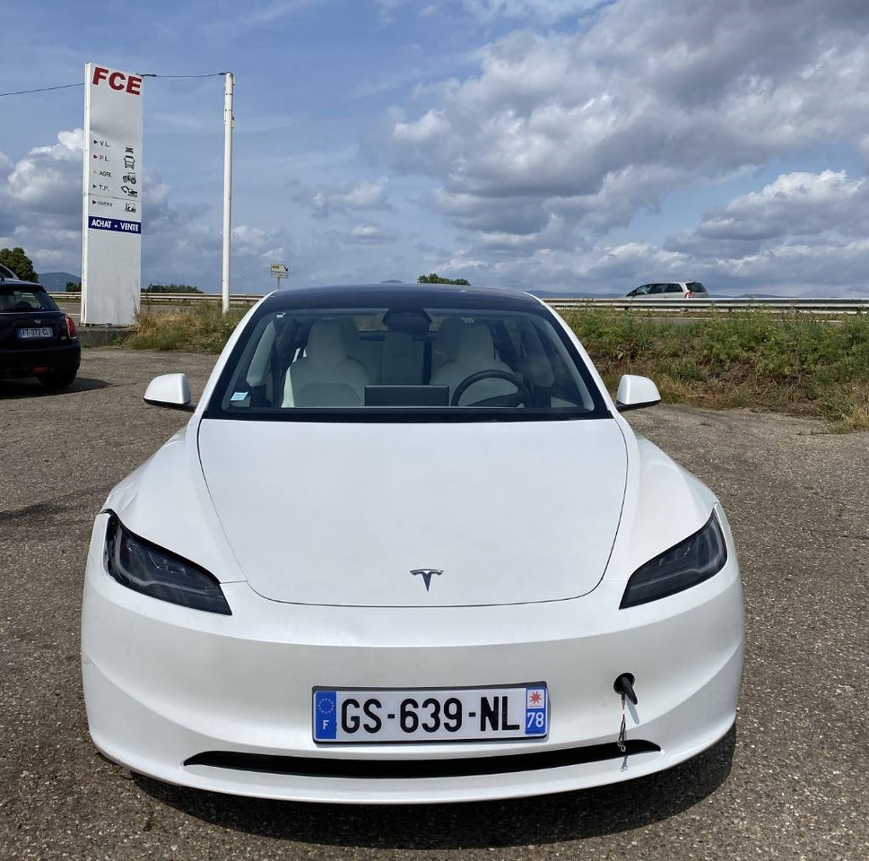 Tesla MODEL 3 5YJ3 Carte Grise Française endommagée - Auto: pilt 2 Tesla MODEL 3 5YJ3 Carte Grise Française endommagée - Auto: pilt 2