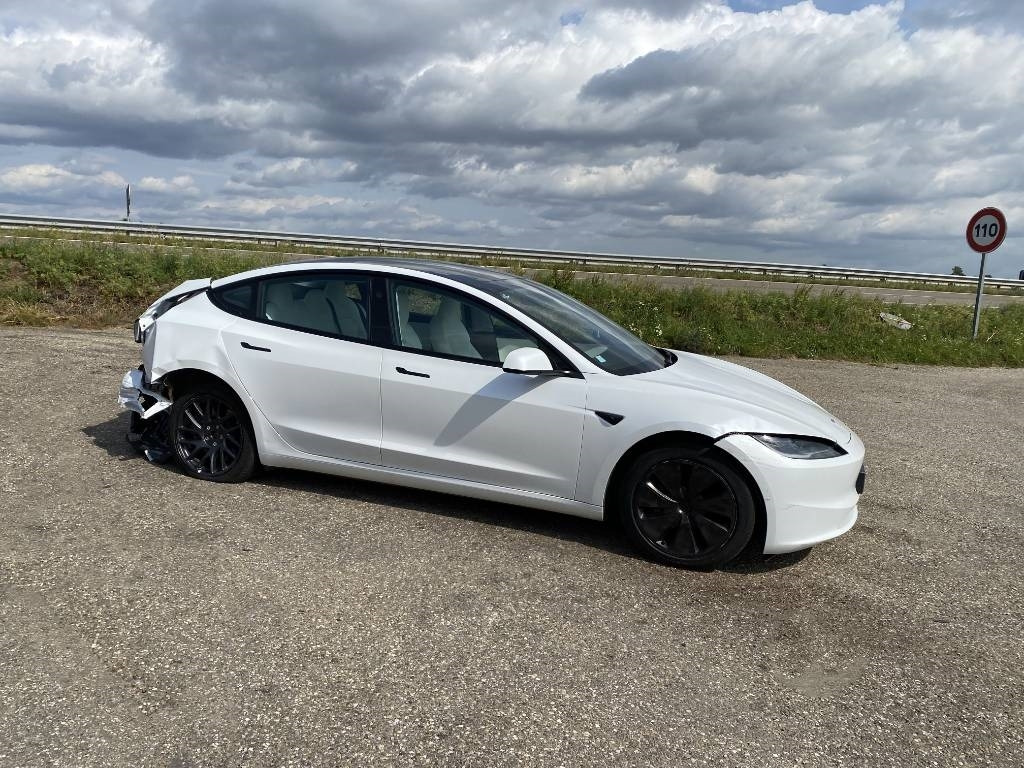 Tesla MODEL 3 5YJ3 Carte Grise Française endommagée - Auto: pilt 3 Tesla MODEL 3 5YJ3 Carte Grise Française endommagée - Auto: pilt 3