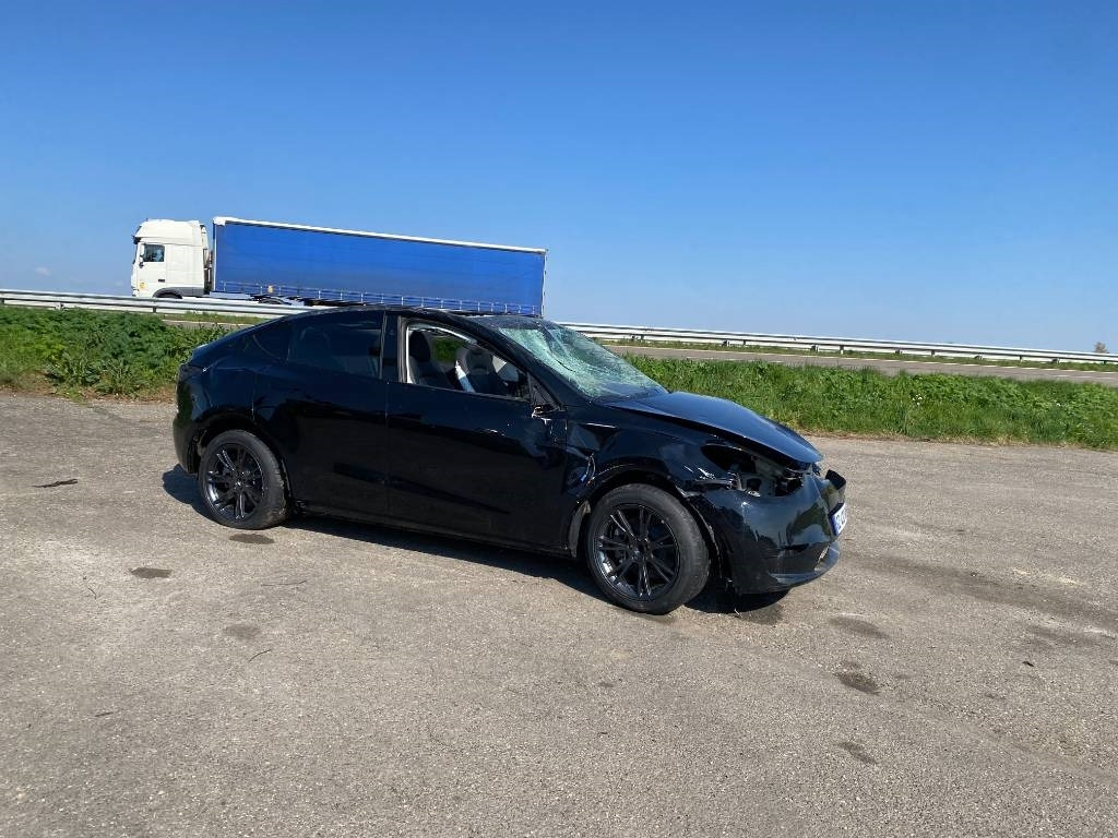 Tesla Model Y RWD/Origine Française endommagée - Auto: pilt 4 Tesla Model Y RWD/Origine Française endommagée - Auto: pilt 4