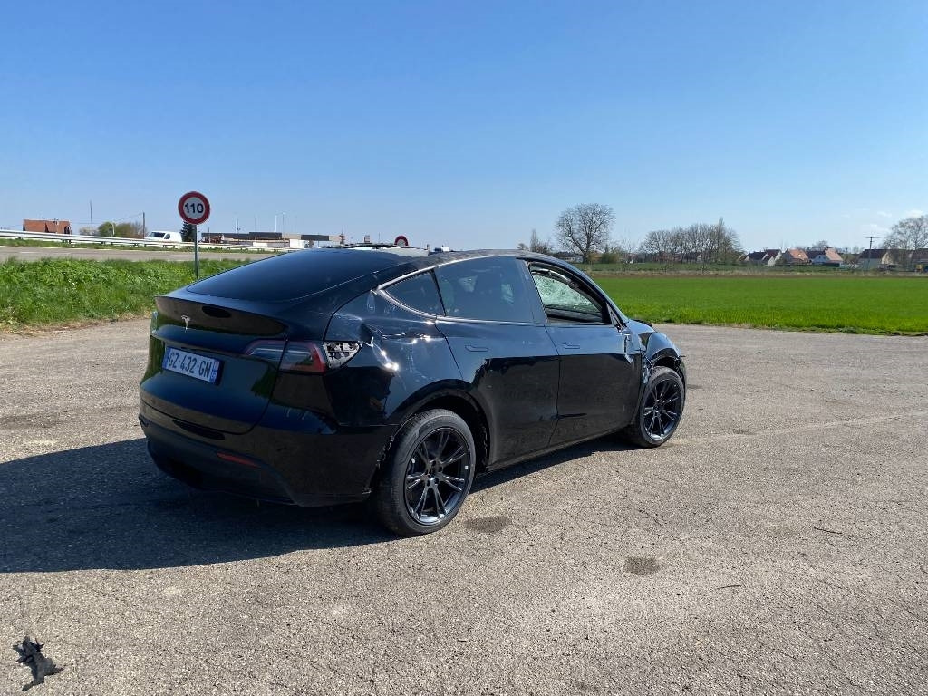 Tesla Model Y RWD/Origine Française endommagée - Sedaan: pilt 5 Tesla Model Y RWD/Origine Française endommagée - Sedaan: pilt 5