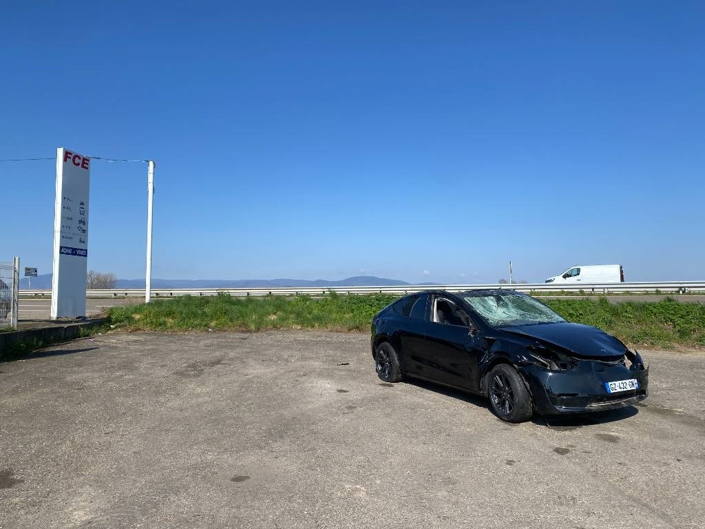 Tesla Model Y RWD/Origine Française endommagée - Sedaan: pilt 3 Tesla Model Y RWD/Origine Française endommagée - Sedaan: pilt 3