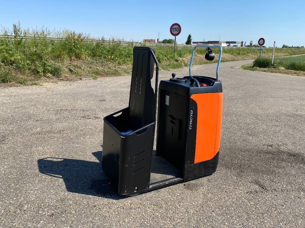 Toyota BT/MOVIT TSE 150-708 1er MAIN endommagé - Puksiirtraktor: pilt 4 Toyota BT/MOVIT TSE 150-708 1er MAIN endommagé - Puksiirtraktor: pilt 4