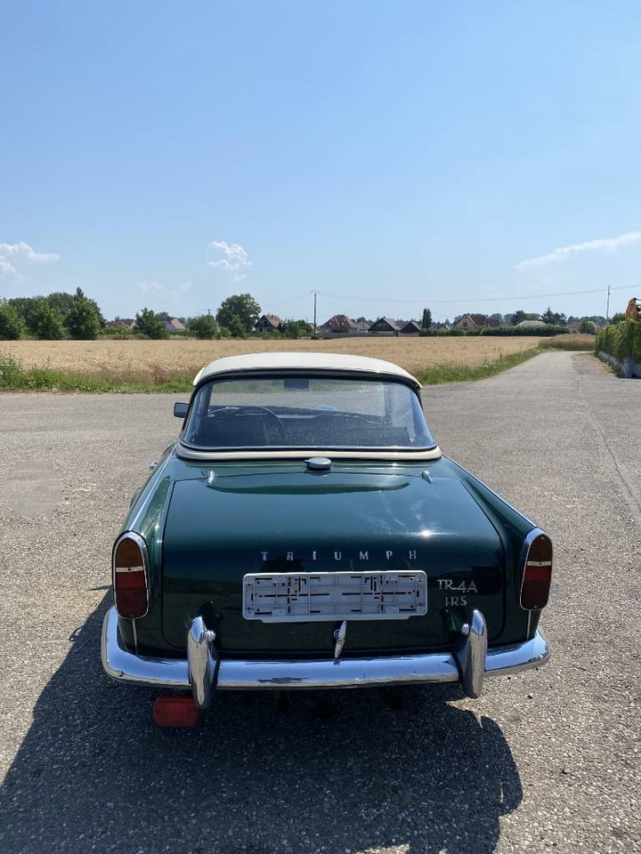 Triumph TR4-A + Hard Top / OldTimer endommagé - Auto: pilt 5 Triumph TR4-A + Hard Top / OldTimer endommagé - Auto: pilt 5