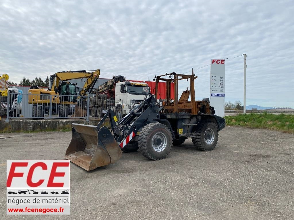 Yanmar V 100 / Certificat CE endommagée - Rataslaadur: pilt 1 Yanmar V 100 / Certificat CE endommagée - Rataslaadur: pilt 1