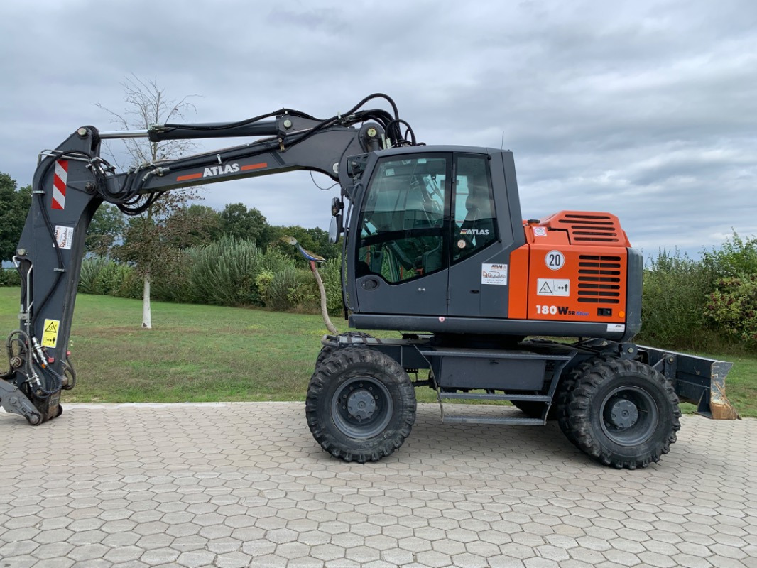 Atlas 180WSR-BLUE - Autokraana: pilt 3 Atlas 180WSR-BLUE - Autokraana: pilt 3