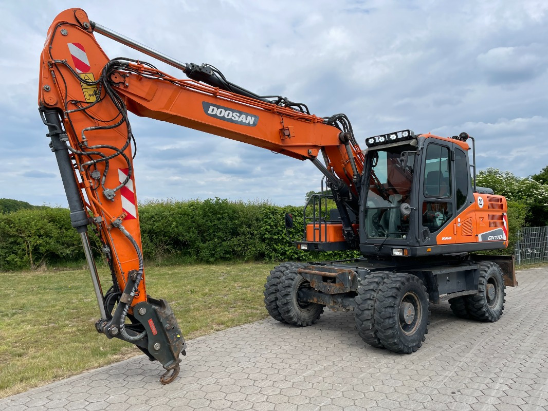 Doosan DX170W-5 - Autokraana: pilt 1 Doosan DX170W-5 - Autokraana: pilt 1