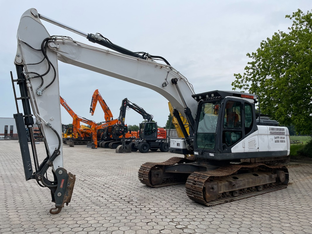 Doosan DX225LC-5 - Lintekskavaator: pilt 1 Doosan DX225LC-5 - Lintekskavaator: pilt 1