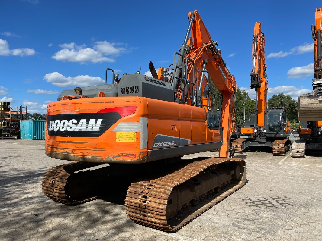 Doosan DX235LC-5 - Lintekskavaator: pilt 4 Doosan DX235LC-5 - Lintekskavaator: pilt 4