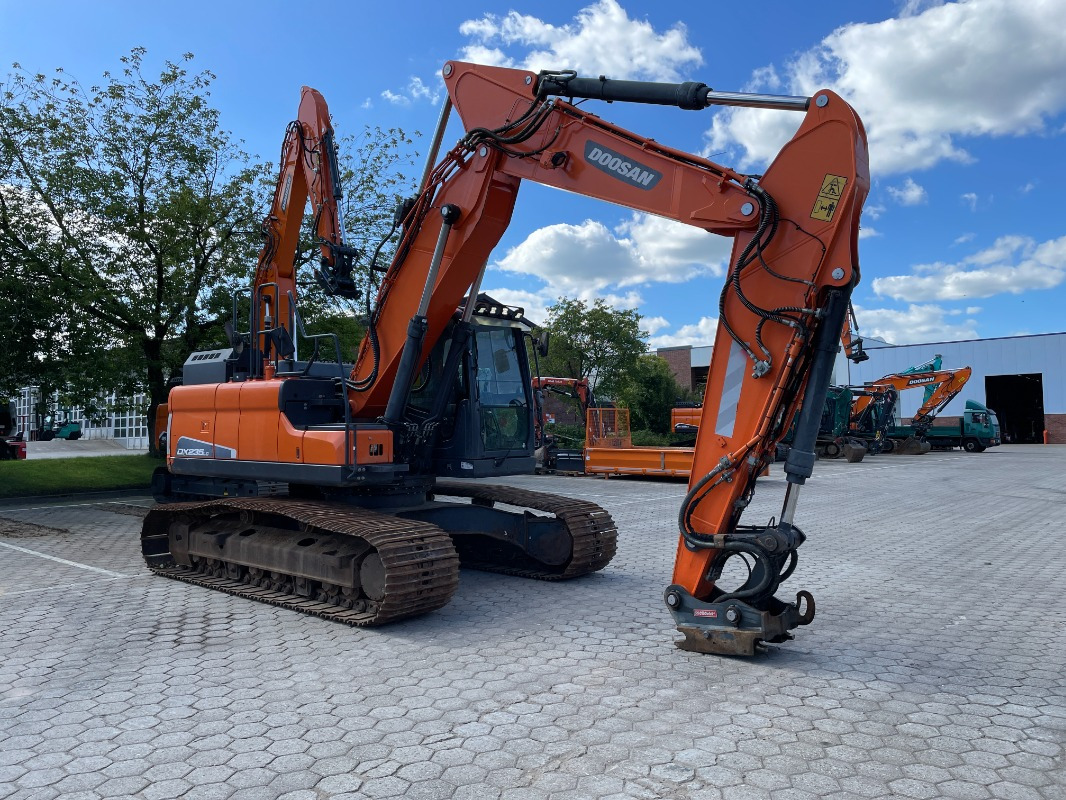 Doosan DX235LC-5 - Lintekskavaator: pilt 5 Doosan DX235LC-5 - Lintekskavaator: pilt 5