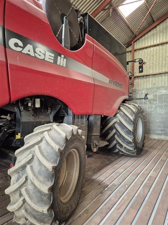 Case IH Axial-Flow 8010 MacDon skærebord - Kombain: pilt 2 Case IH Axial-Flow 8010 MacDon skærebord - Kombain: pilt 2