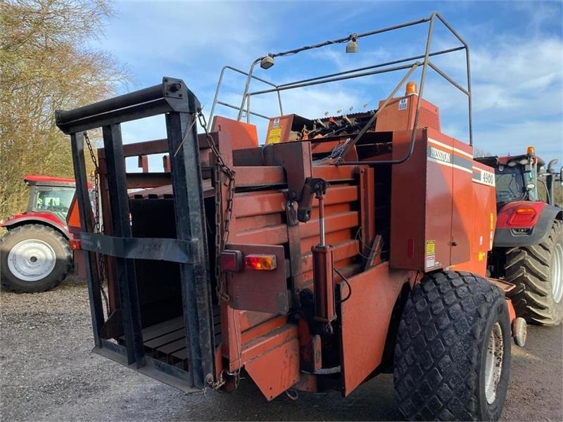 Hesston 4900 - Heinapress, kandiline: pilt 2 Hesston 4900 - Heinapress, kandiline: pilt 2