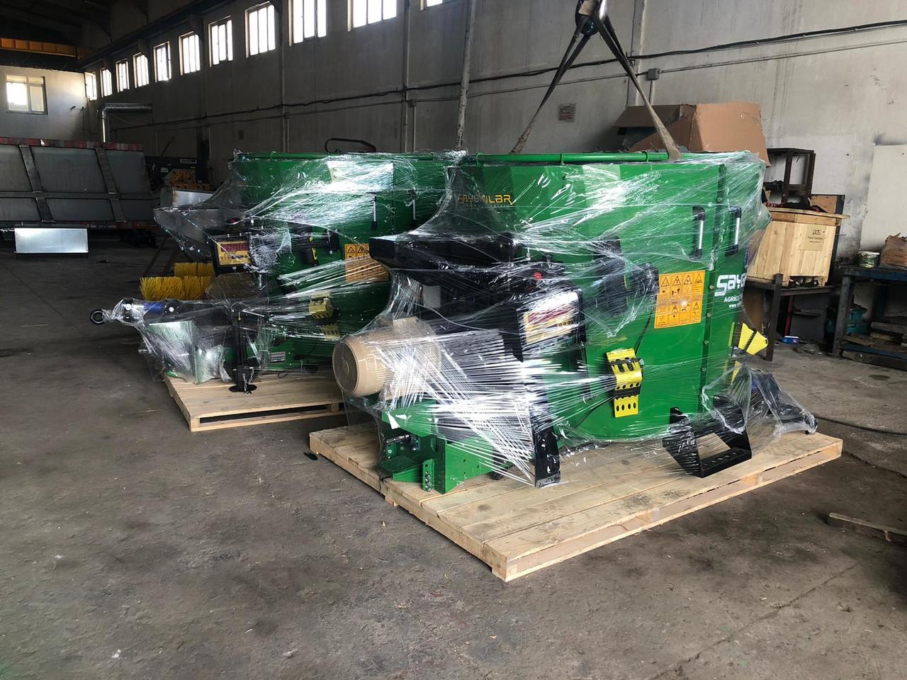 SAYGINLAR vertical feed mixer wagon - Loomakasvatusseadmed: pilt 1 SAYGINLAR vertical feed mixer wagon - Loomakasvatusseadmed: pilt 1