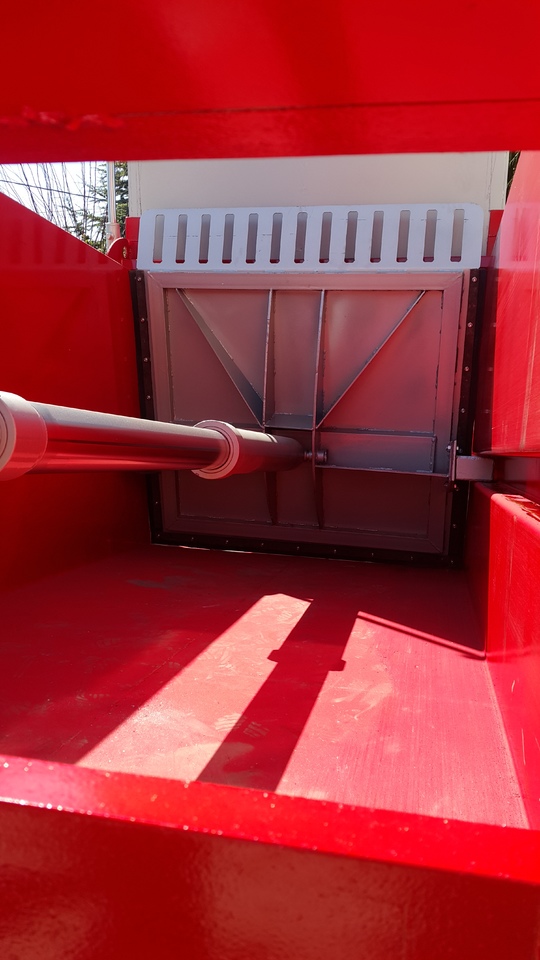 TARGET 5 TON HYDRAULIC PUSH MANURE SPREADER - Sõnnikulaotur: pilt 2 TARGET 5 TON HYDRAULIC PUSH MANURE SPREADER - Sõnnikulaotur: pilt 2