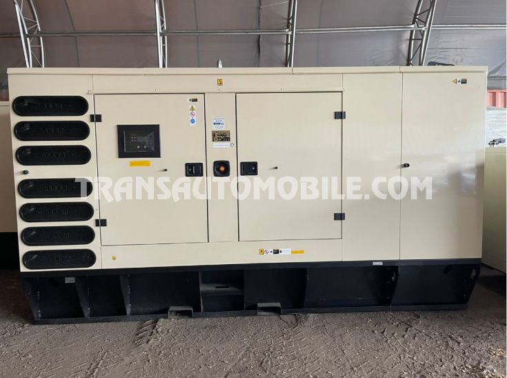 Cummins C150D5 150kVA - EXPORT OUT EU - Generaatorikomplekt: pilt 1 Cummins C150D5 150kVA - EXPORT OUT EU - Generaatorikomplekt: pilt 1
